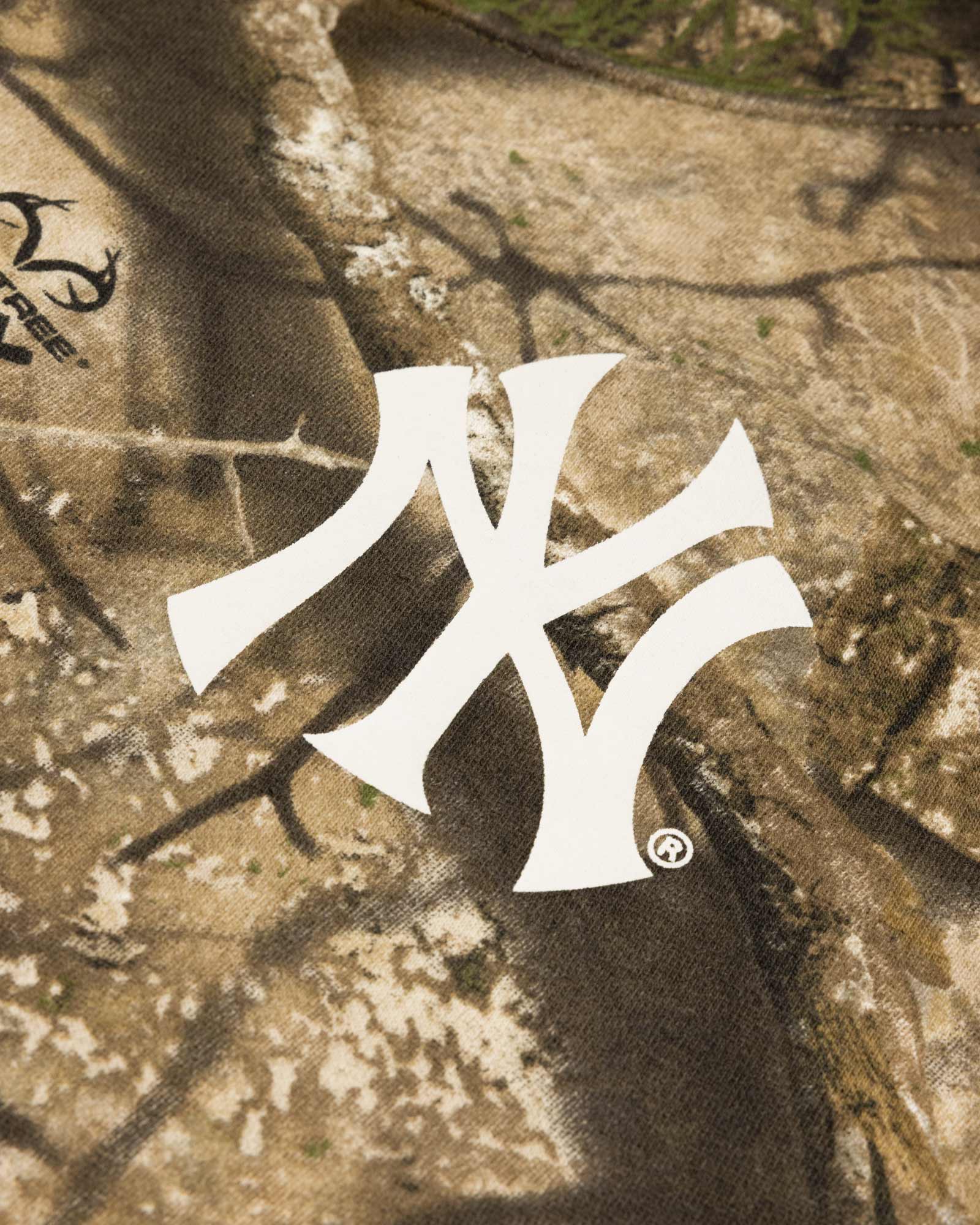Realtree APX Hoodie - New York Yankees - Image 2